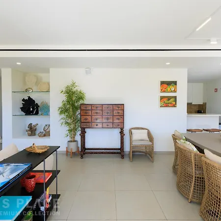 Modern 5br Villa-private Pool-walk To & Oura-10 Guests By Misha's Place *