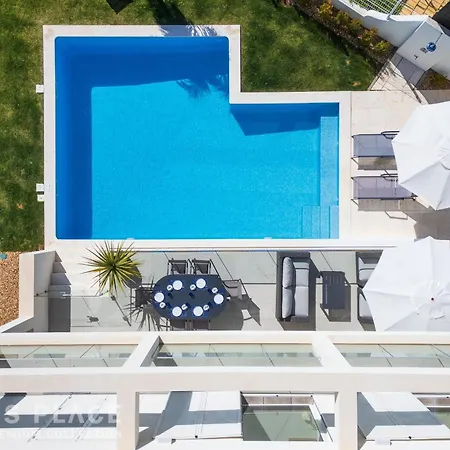 Modern 5br Villa-private Pool-walk To & Oura-10 Guests By Misha's Place ヴィラ アルブフェイラ