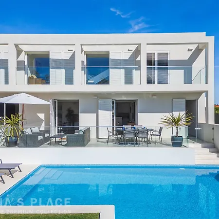 Modern 5br Villa-private Pool-walk To & Oura-10 Guests By Misha's Place Vila