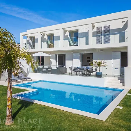 Villa Alba - Premium By Misha's Place