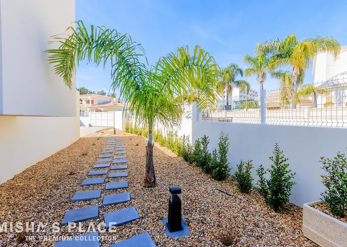 别墅 Alba - Premium By Misha's Place