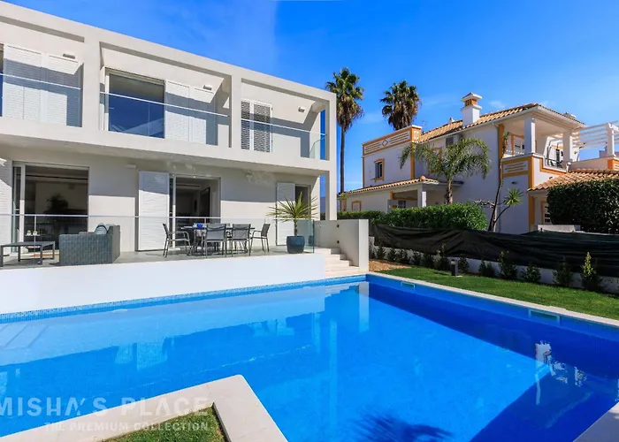 Alba - Premium By Misha's Place 别墅 阿尔布费拉