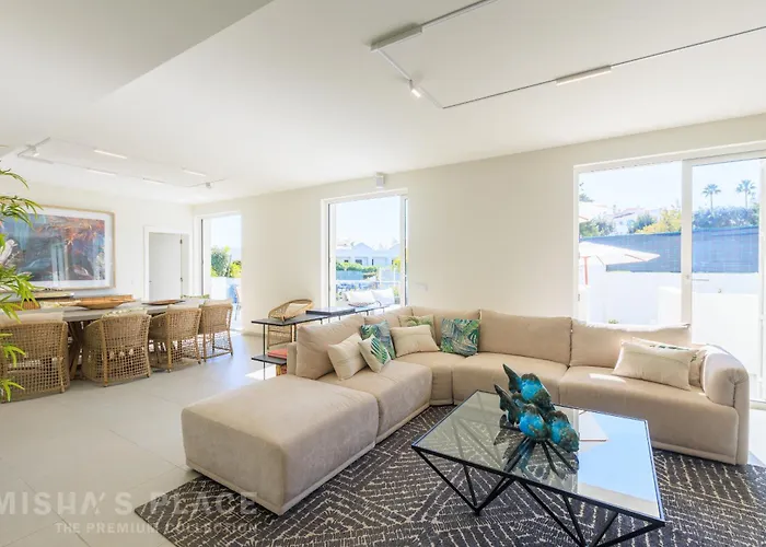 Alba - Premium By Misha's Place 别墅