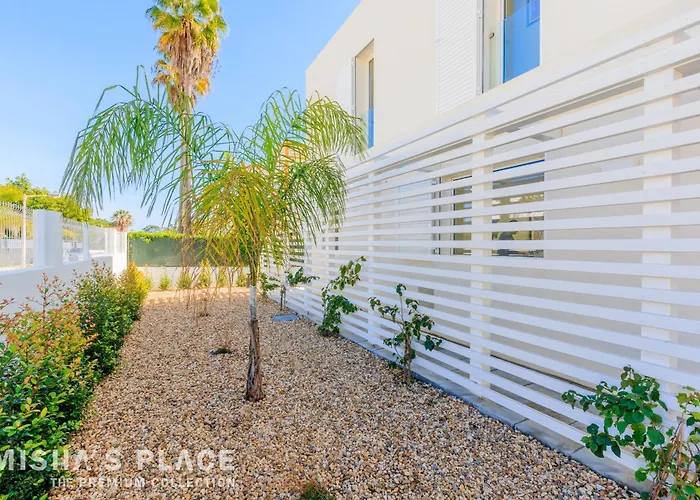 Alba - Premium By Misha's Place 别墅