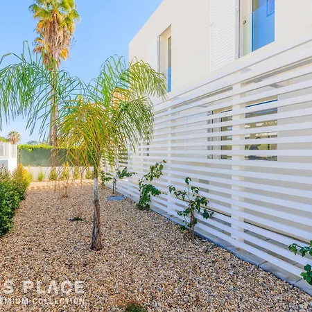 Modern 5br Villa-private Pool-walk To & Oura-10 Guests By Misha's Place 别墅