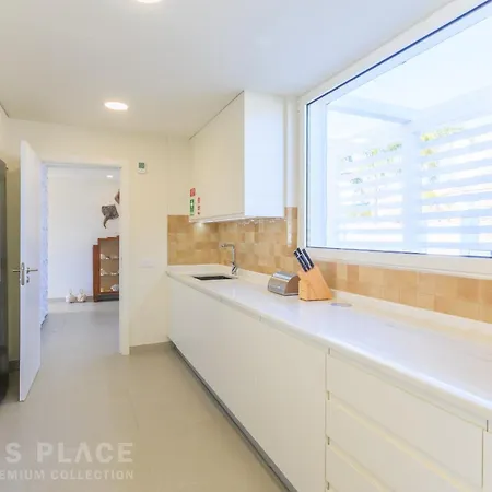 别墅 Modern 5br Villa-private Pool-walk To & Oura-10 Guests By Misha's Place